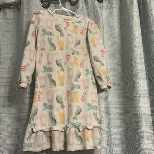 Simple Joys by Carters size 2-3 girls nightgown